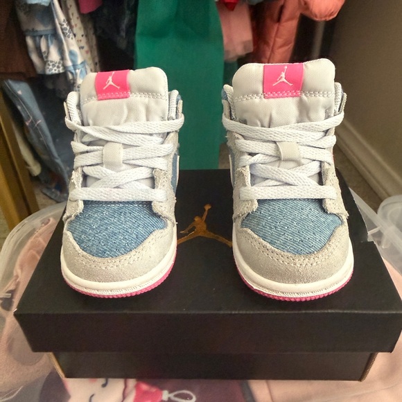 Kids Pink and Gray Sneakers - Picture 2 of 5